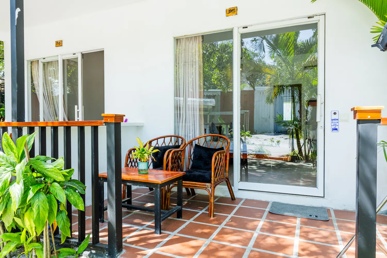 Double Room with Terrace - Image 2