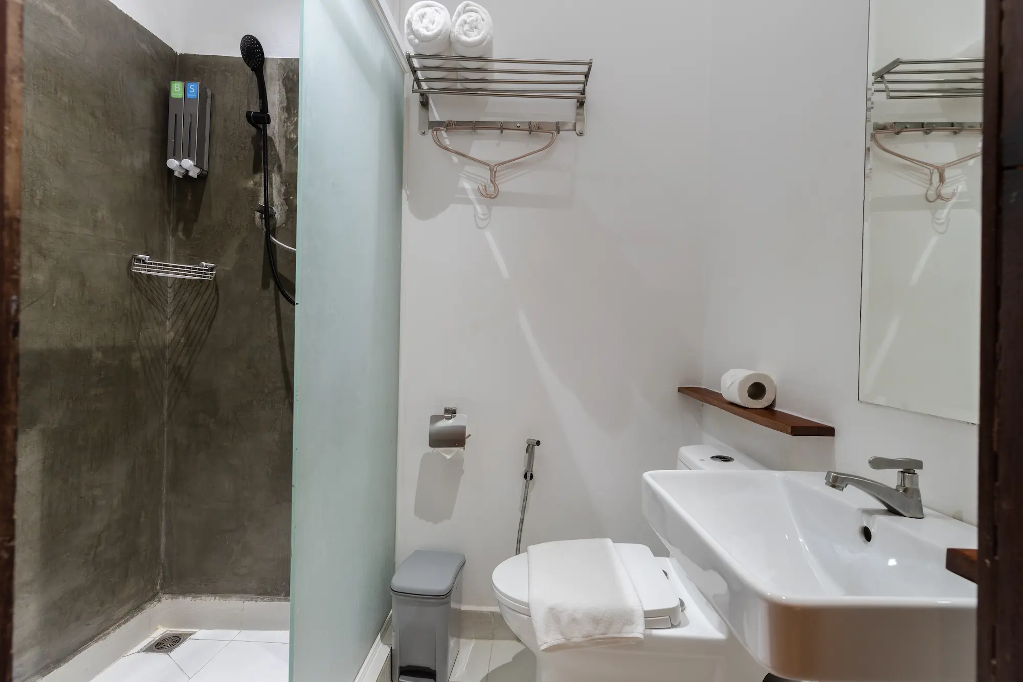 Budget Double Room - Image 7