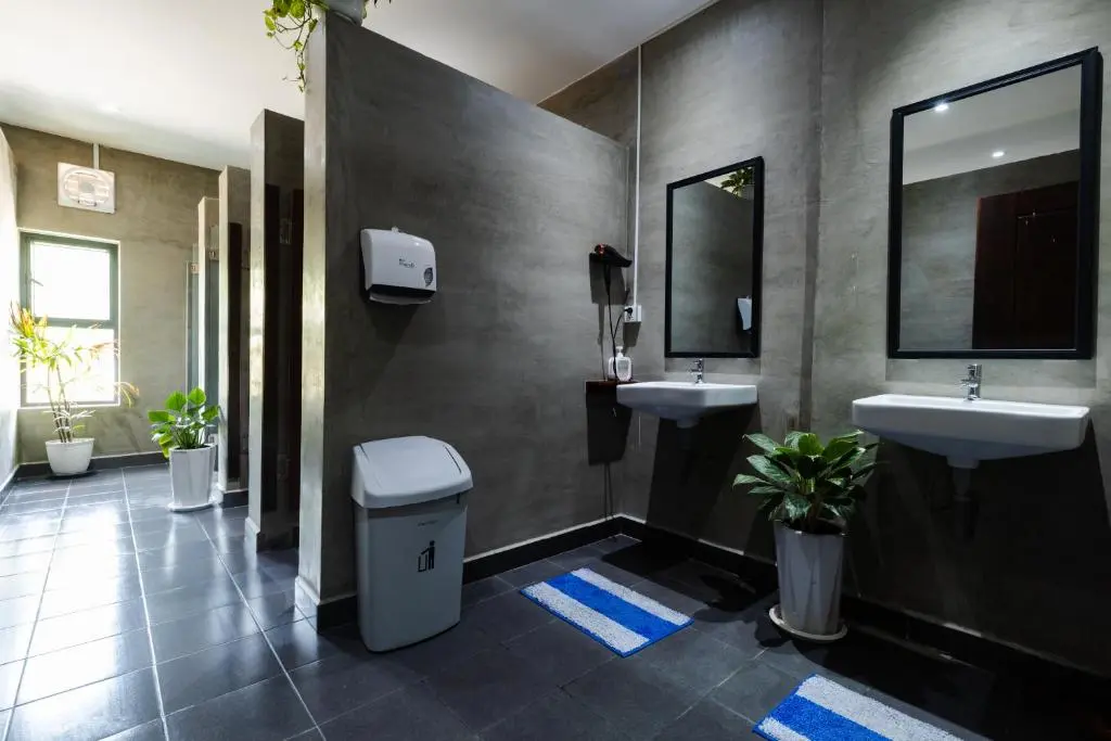 12 Bed Dormitory - Image 4