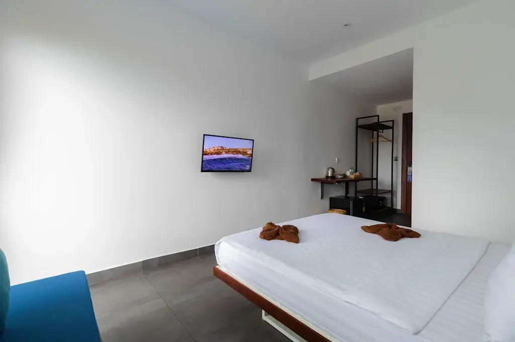 Double Room With Balcony - Image 2